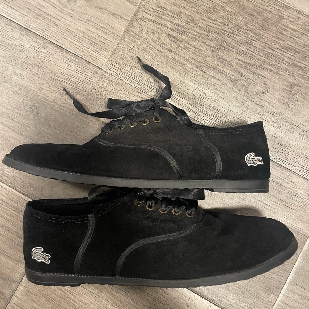 Lacoste woman’s size 7 shoes
